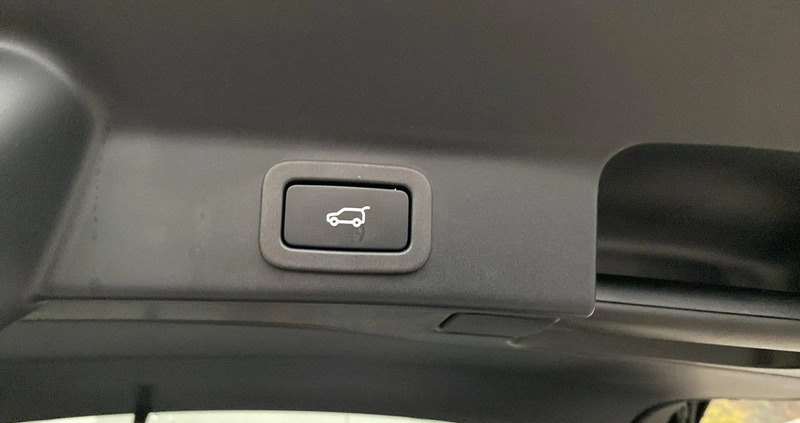 Jaguar F-Pace cena 139900 przebieg: 97000, rok produkcji 2020 z Uniejów małe 379